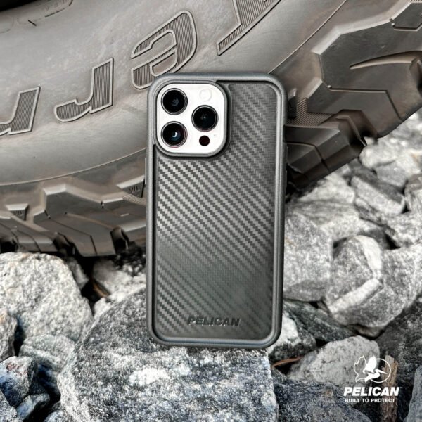 Pelican Protector Carbon MagSafe - iPhone 15 Pro